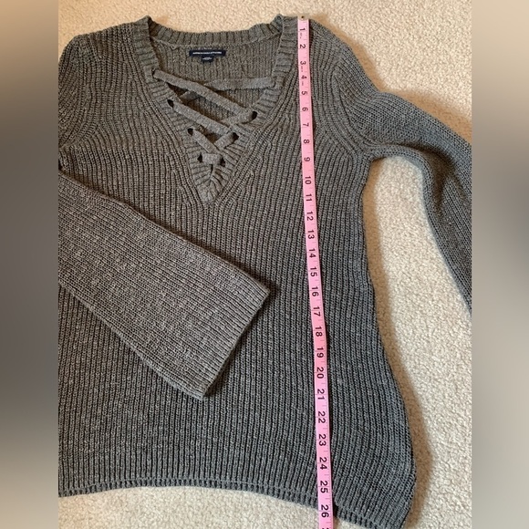 American Eagle Outfitters Women Long Sleeve V Neck Sweater Gray Small. - Picture 4 of 6